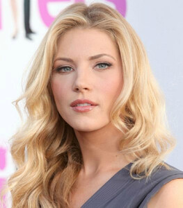 Katheryn-Winnick-Pictures.jpg