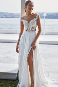 Lukrezia-889x1333.jpg