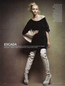 Milan_Demarchelier_UK_Vogue_August_2009_03.thumb.jpg.db205e3bf89e30dbcecd589b3f24ccfe.jpg