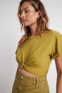 S104-21RE1190_Frey_Ring_Front_Tee_Olive_Green-21748-Aje-1531_detailshot.jpeg