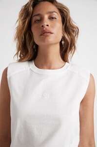 S106-21RE1189_Castello_Logo_Tank_Top_White-21748-Aje-1327_detailshot.jpeg