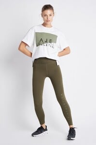 S11-21AW1033_Graphic_T-Shirt_024_White_Khaki-21258-Aje-2696.jpeg