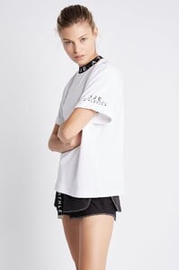 S12-21AW1032_High_Crew_Neck_T-Shirt_010_White-21258-Aje-0343.jpeg