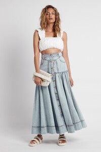 S120-21RE4031_BelmondButtonDenimTieredMidiSkirt_BlueWash-21748-Aje-1661.jpeg