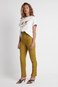 S134-MartinoTaperLegPant-Olive-21748-Aje-0829.jpeg