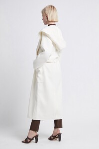 S15-21AW2010_Encircled_Hooded_Coat_Ivory-21219-Aje-2609.jpeg