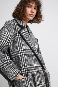 S17-21SS2019_Heirloom_Coat_Black_White_Check-21540-Aje-1559_detailshot.jpeg