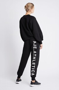 S20-21AW3018_Logo_Trackpants_015_Black-21258-Aje-5679.jpeg