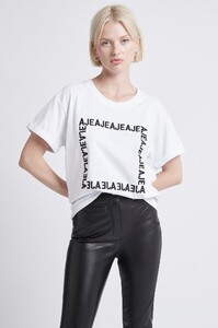 S21-21AW1047_Ace_Tee_WhiteBlack-21219-Aje-1432_frontshot.jpeg