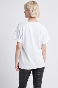 S21-21AW1047_Ace_Tee_WhiteBlack-21219-Aje-1463.jpeg