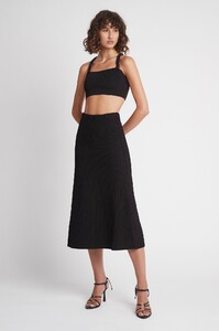S23-21RE1295_LivadiBraidedKnitTop_Black-21768-Aje-D3-0295_fullshot.jpeg