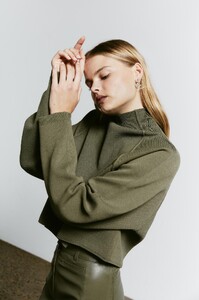 S24-21AW1024_Anika_Knit_Jumper_Khaki-21317-Aje-1538.jpeg