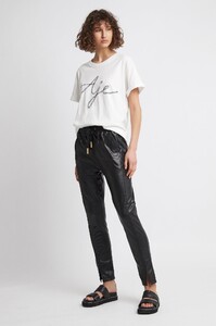 S26-21SS1260_Motion_Tee_White-21540-Aje-1927_fullshot_2.jpeg