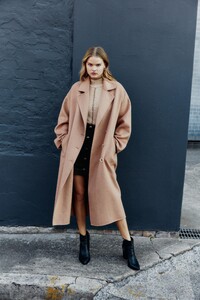 S29-21AW2011_Encircled_Coat_Dune-21317-Aje-md_606508.jpeg