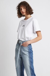 S29-21SS1278_Phonetic_Unisex_Tee_White-21540-Aje-1745.jpeg