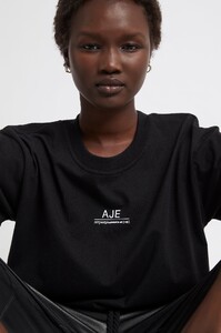 S30-21SS1278_Phonetic_Unisex_Tee_Black-21540-Aje-1914_detailshot.jpeg