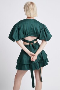 S32-21AW5024_Gracious_Cut_Out_Mini_Dress_Emerald-21219-Aje-0314.jpeg