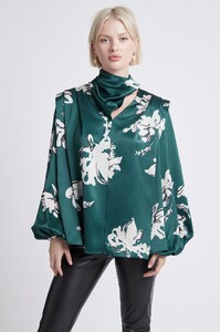 S34-21AW1005_Efflorescent_Blouse_Desert_Bloom-21219-Aje-1725.jpeg