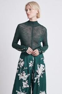 S37-21AW1030_Trimayne_Knit_Skivvy_Emerald-21219-Aje-3236.jpeg