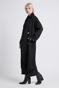 S42-21AW2011_Encircled_Coat_Black-21219-Aje-2972.jpeg