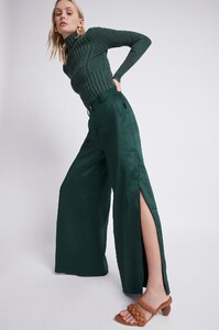 S48-21ss3032_Serendipity_Pant_Forest_Green-21490-Aje-42748_detailshot.jpeg