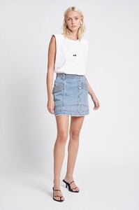 S50-20AJ1239_Kai_Tank_White_Black-21017-Aje-1888.jpeg