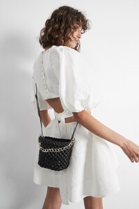 S50-21RE6004_Promenade_Woven_Bucket_Bag_Black-21768-Aje-D3-1271.jpeg