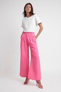 S51-21RE1296_Solstice_Logo_Tee_Ivory-Bon_Bon_Pink-21877-Aje-55558_fullshot.jpeg