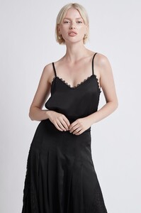 S53-21AW1063_Veil_Cami_Black-21219-Aje-0038.jpeg