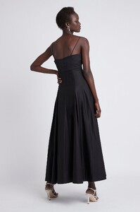 S53-21RE5157_Le_Mempris_Ring_Midi_Dress_Black-21365-Aje-2524.jpeg