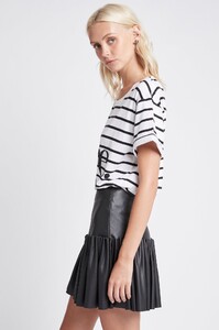 S54-AJ11W114_Aje_Logo_Tee_White_Black_Stripe-21017-Aje-1023.jpeg