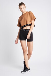 S6-21AW1034_Cropped_T-Shirt_006_Dune-21258-Aje-1522.jpeg