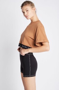 S6-21AW1034_Cropped_T-Shirt_006_Dune-21258-Aje-1543.jpeg