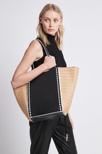 S62-21SS6002_Heritage_Market_Bag_NaturalBlack-21490-Aje-3275_fullshot.jpeg
