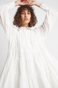 S73-21SU5007_Vie_Smock_Dress_White-21540-Aje-0607_detailshot.jpeg