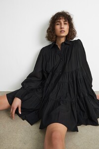 S74-21SU5007_Vie_Smock_Dress_Black-21540-Aje-0712_detailshot.jpeg