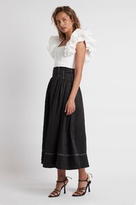 S81-21RE4113_Vanades-Flare-Midi-Skirt_Black_fullshot.jpeg