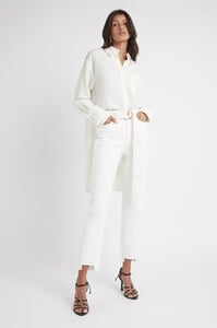 S83-21AW1013_Imagine_Longline_Linen_Shirt_Ivory-21877-Aje-0484.jpeg