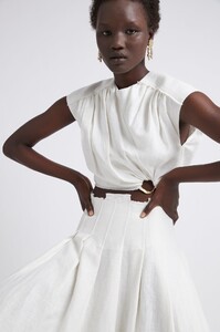 S86-21RE1222_Byblos_Cropped_Top_Ivory-21365-Aje-37361_detailshot.jpeg
