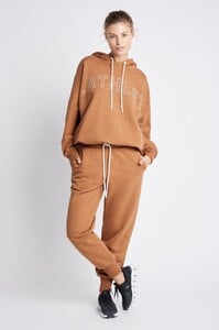 S9-21AW3015_Fleece_Signature_Trackpants_008_Dune-21258-Aje-5703.jpeg