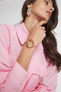 S9-21RE9011FW_Splice_Bracelet_Gold-Hot_Pink-21877-Aje-0980_1.jpeg