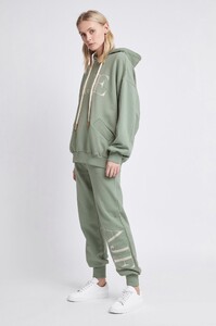 S95-21SS3048_Echo_Trackpant_Dusty_Sage-21490-Aje-43009_fullshot.jpeg