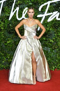 claire-holt-fashion-awards-2021-in-london-5.jpg