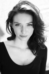 eleanor-tomlinson-2.jpg