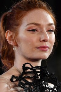 eleanor-tomlinson-fashion-awards-6.jpg