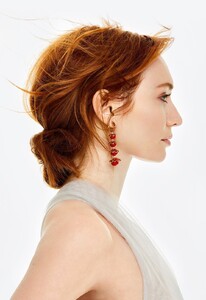 eleanor-tomlinson-vanity-fair-6.jpg