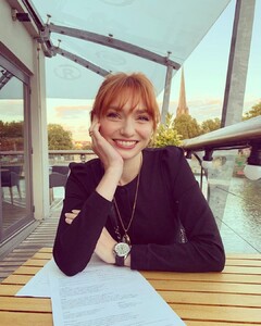 eleanortomlinson.jpg