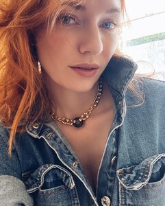 eleanortomlinson_220.jpg