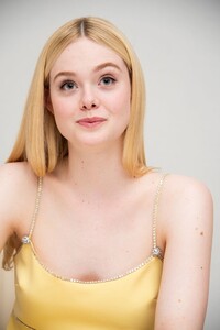 elle_fanning_10.jpg