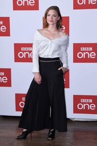 holliday-grainger-bbc-one-6.jpg